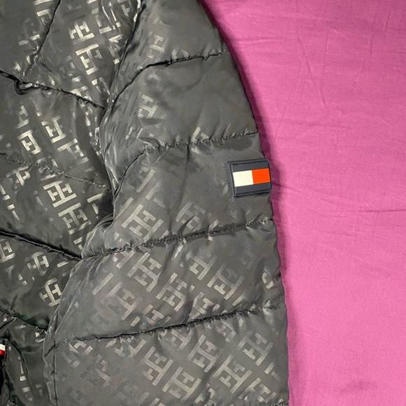 Tommy Hilfiger Men's Blue Sherpa Lined Hooded Water Resistant Puffer Jacket - Picture 6 of 9